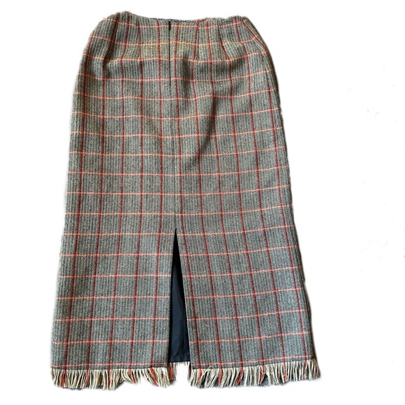 Harve Benard Sport Vintage Plaid Skirt size 8 Fringe gray and red stripes - Picture 3 of 8